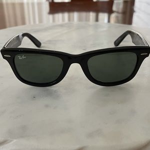 Ray ban wayfarer sunglasses